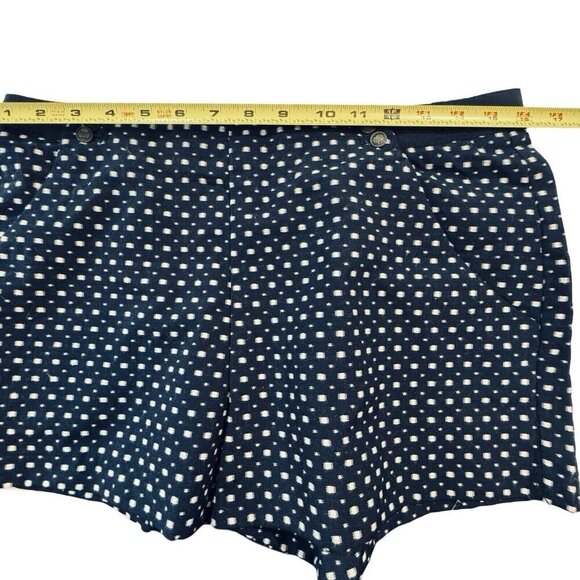 FOREVER 21 Textured Navy/White Shorts Medium Square Button-Front Grosgrain Waist - Picture 11 of 16